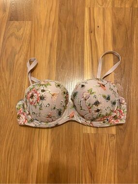 Victoria Secret Floral Embroidered Light Purple Underwire Bra